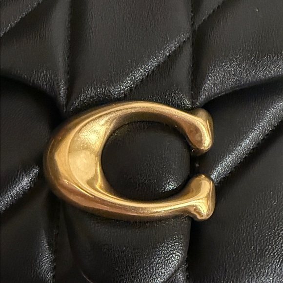 Coach Black Quilted Leather Tabby 20 Crossbody Bag with Gold Chain - Picture 3 of 8